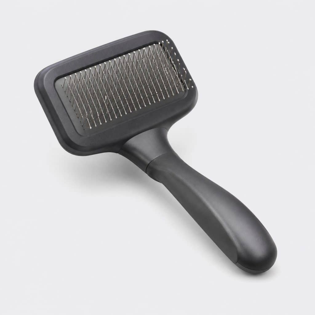 Brosse démêlante pour chat à longues dents métalliques